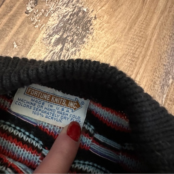 VTG 80s 90s Retro Red & Black Textured Knitted Sweater - Picture 6 of 9